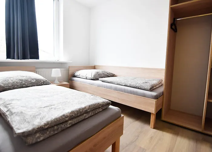 Zimmer24frei Boardinghouse * Κολωνία