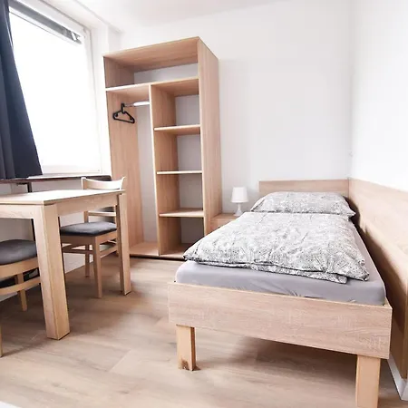 Daire Zimmer24frei Boardinghouse *