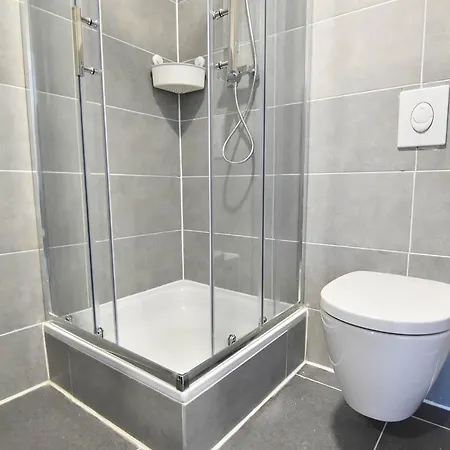 Zimmer24frei Boardinghouse * קלן