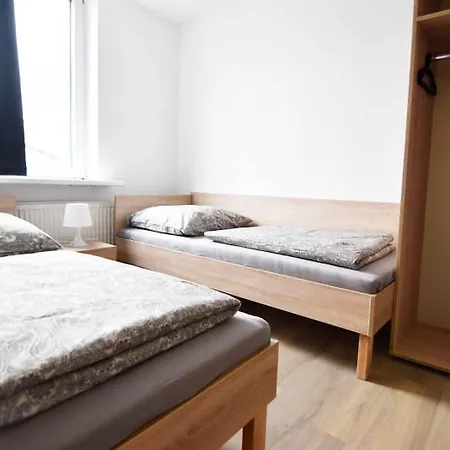 Zimmer24frei Boardinghouse Daire Köln