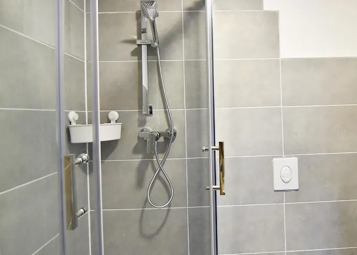 Zimmer24frei Boardinghouse קלן