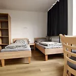 Zimmer24frei Boardinghouse קלן