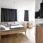 Zimmer24frei Boardinghouse * קלן