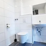 Zimmer24frei Boardinghouse דירה קלן