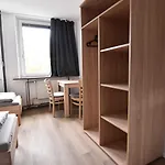 Zimmer24frei Boardinghouse דירה