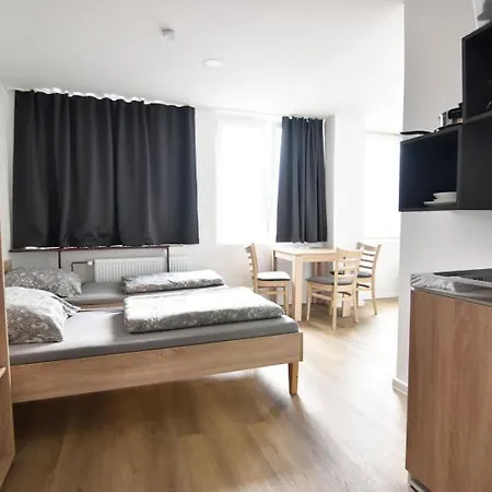 Zimmer24frei Boardinghouse Кёльн